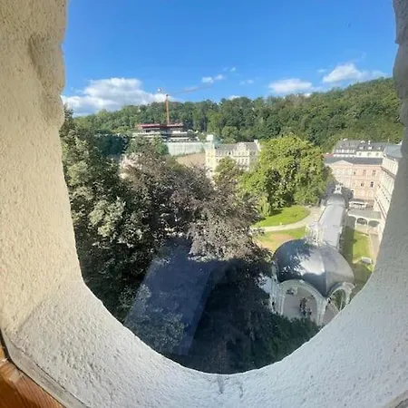 Huge Two Floor Apartment On The Park Colonnade With Free Parking For One Car, 160 Sqm Karlovy Vary Exterior photo