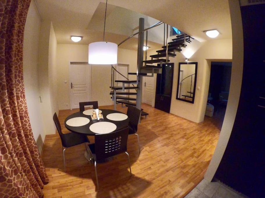 Huge Two Floor On The Park Colonnade With Free Parking For One Car, 160 Sqm Apartment